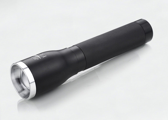 ฉุกเฉินไฟฉายพลังงานสูงที่มีซูมฟังก์ชั่นที่มีประสิทธิภาพไฟฉาย LED มี 2 * D แบตเตอรี่
