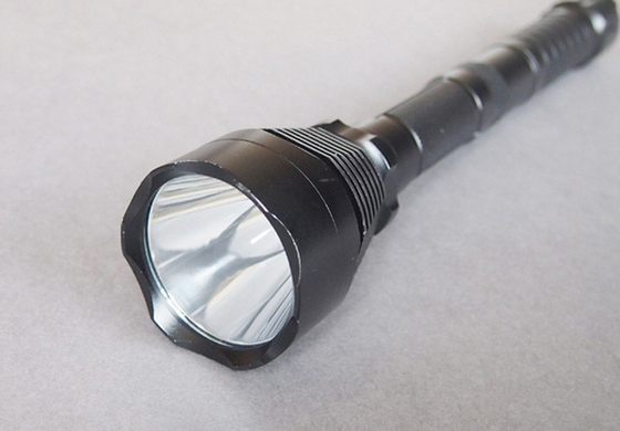 Heavy Duty อลูมิเนียมอัลลอยด์ยุทธวิธีไฟฉาย LED แบบชาร์จไฟด้วยแบตเตอรี่ลิเธียม