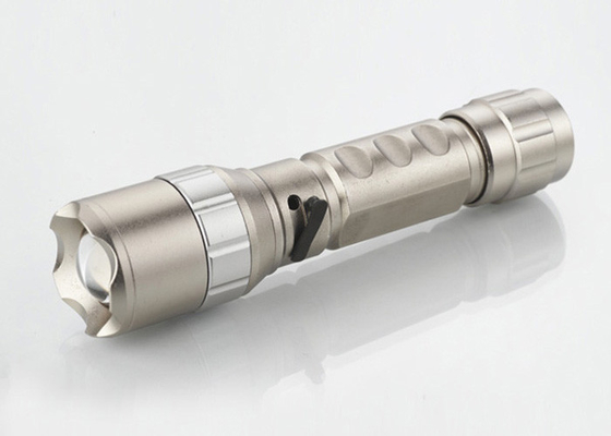 กระเป๋า 180lm ไฟฉาย LED แบบชาร์จไฟ 5W ไฟฉาย zoomable สำหรับการตั้งแคมป์