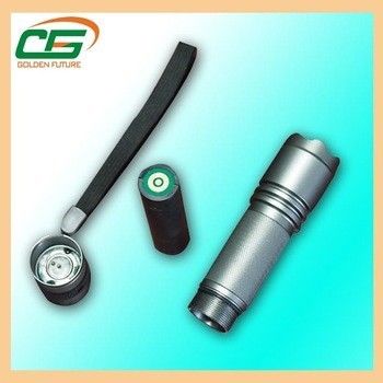 ตำรวจอลูมิเนียมเหยียบไฟฉายยุทธวิธีแบบชาร์จไฟฉาย LED